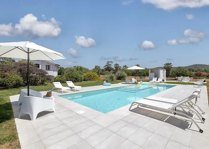 Clicksardegna Con Piscina Privata Vicino Ai Campi Di Padel Villa Olmedo